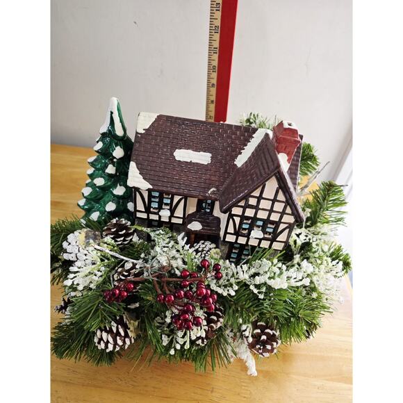 Yuletide Snow Hamlet Lighted Village House “Tudor centerpiece”- 1988 - Picture 9 of 10